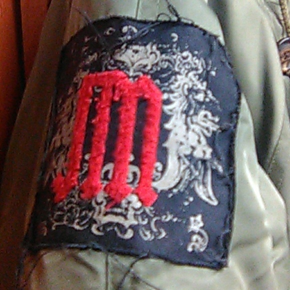 Juicy Couture - Picture 4 of 9